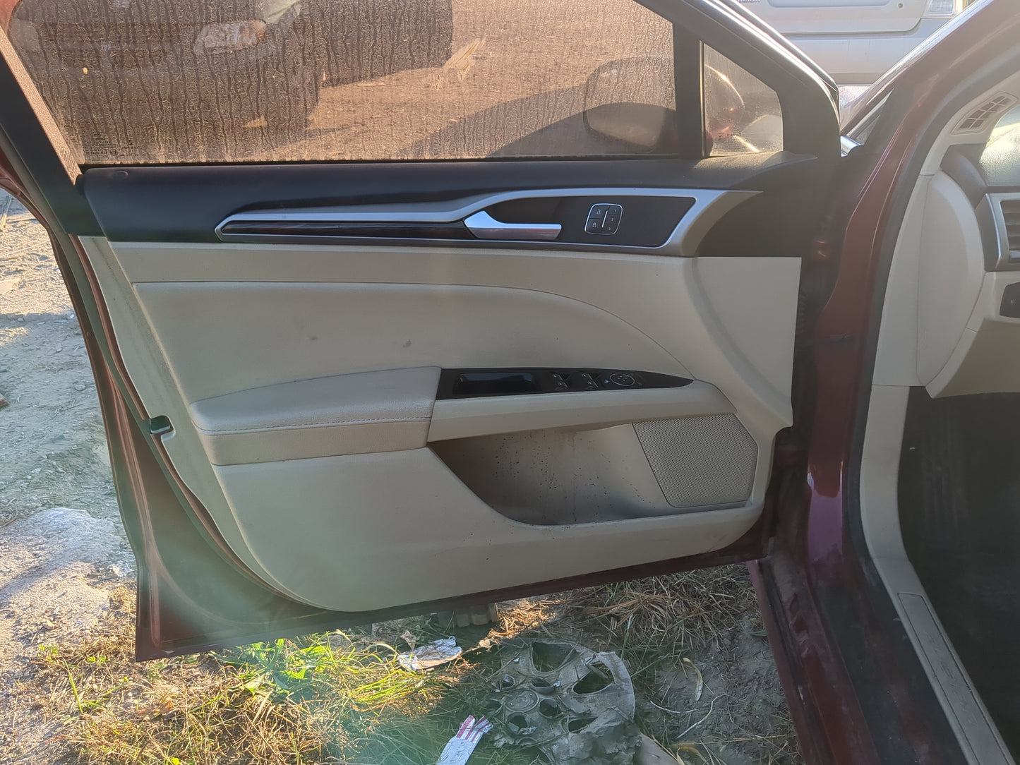 2013-2020 Ford Fusion Driver Front Door Oem 1197944 - Oemusedautoparts1.com