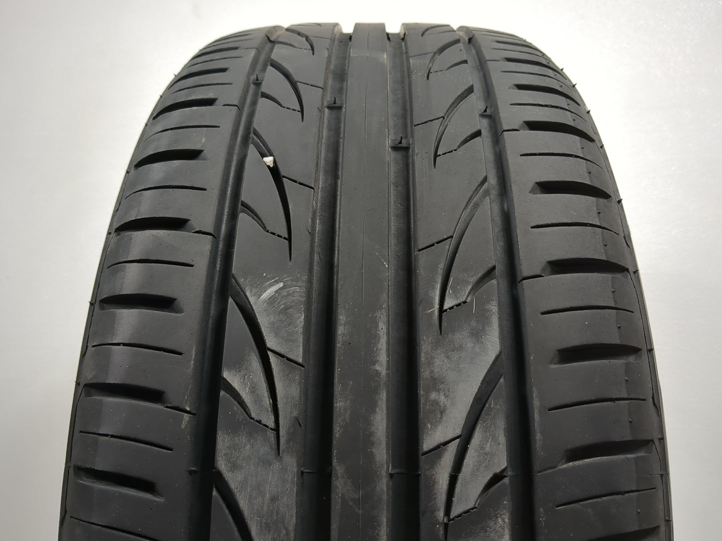 Used Tire 235/45R18 LEXANI LX UHP-207 98W - Tread Depth 8/32 - Oemusedautoparts1.com