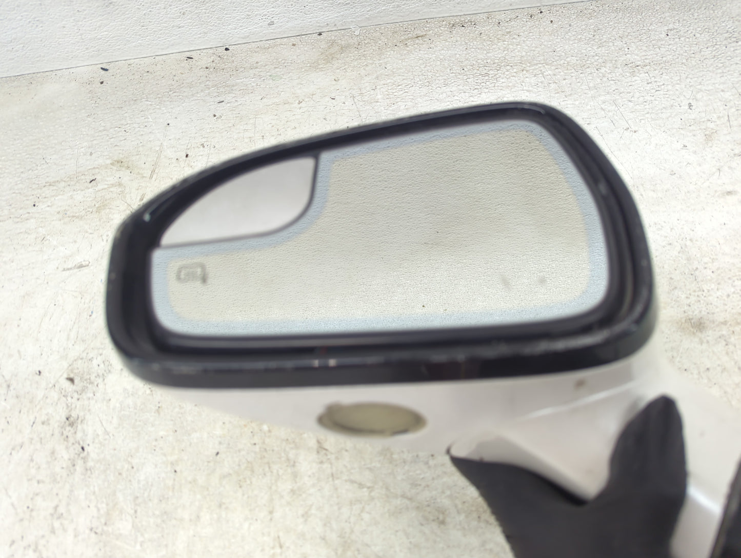 2015-2017 Ford Fusion Driver Side View Mirror - Left Door Mirror OEM Used - Oemusedautoparts1.com