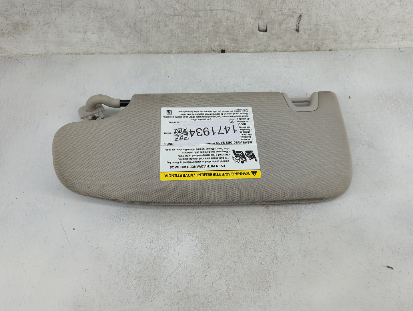 2015-2016 Ford Fusion Sun Visor Shade Replacement Passenger Right Mirror Fits Fits 2015 2016 OEM Used Auto Parts - Oemusedau