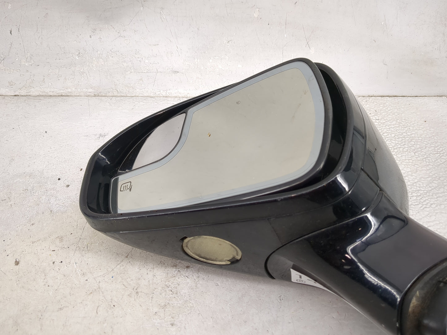 2015-2017 Ford Fusion Driver Side View Mirror - Left Door Mirror OEM Used - Oemusedautoparts1.com