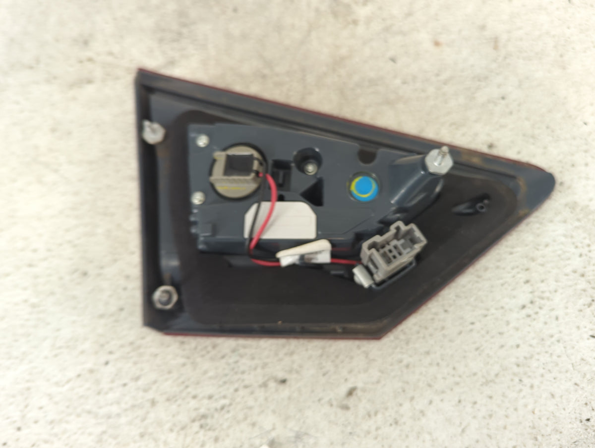 2013-2016 Ford Fusion Passenger Right Side Deck Lid Mounted Tail Light 1502173 - Oemusedautoparts1.com