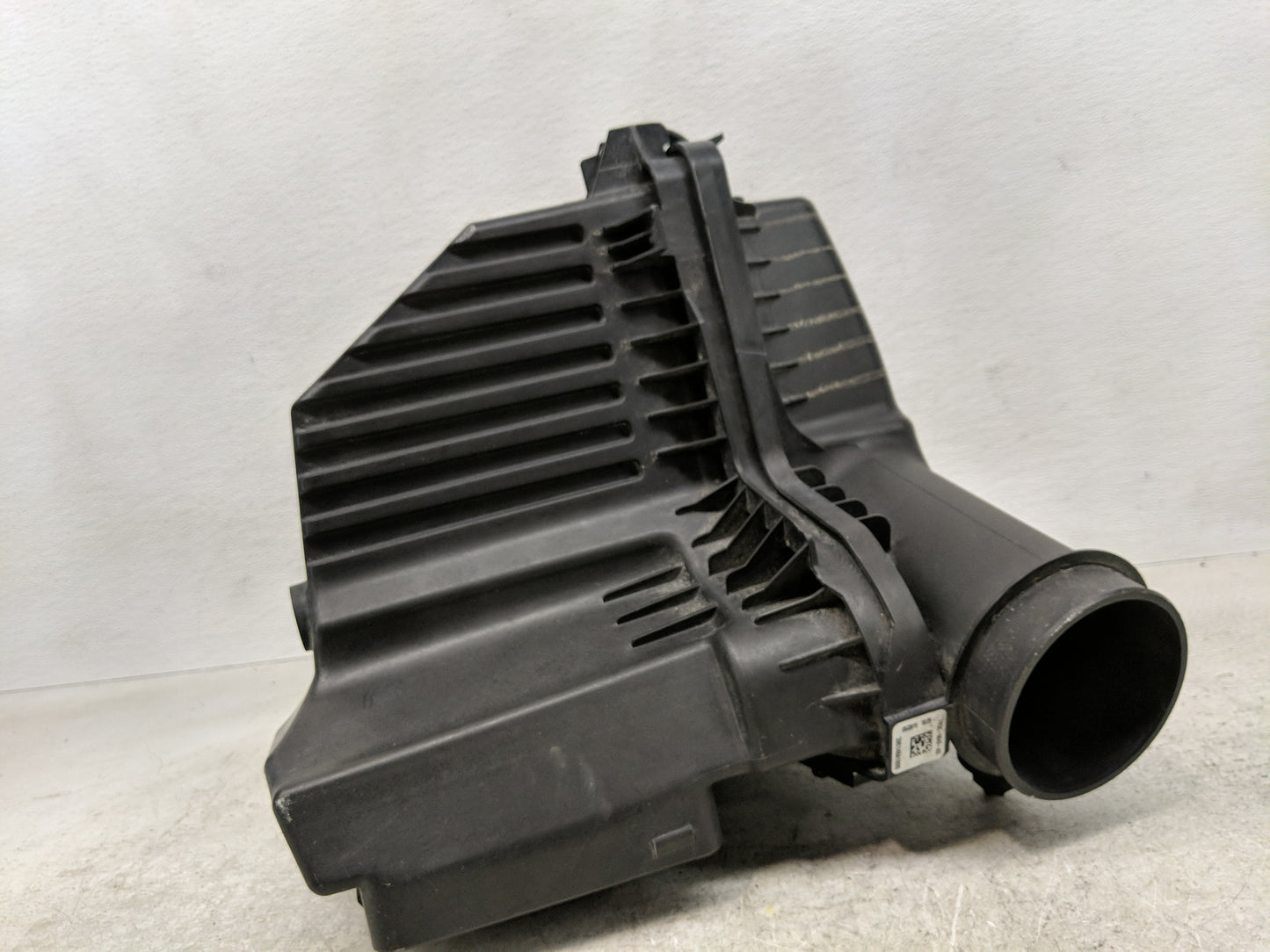 2015-2017 Ford Mustang Air Cleaner Intake-duct Hose Tube - Oemusedautoparts1.com