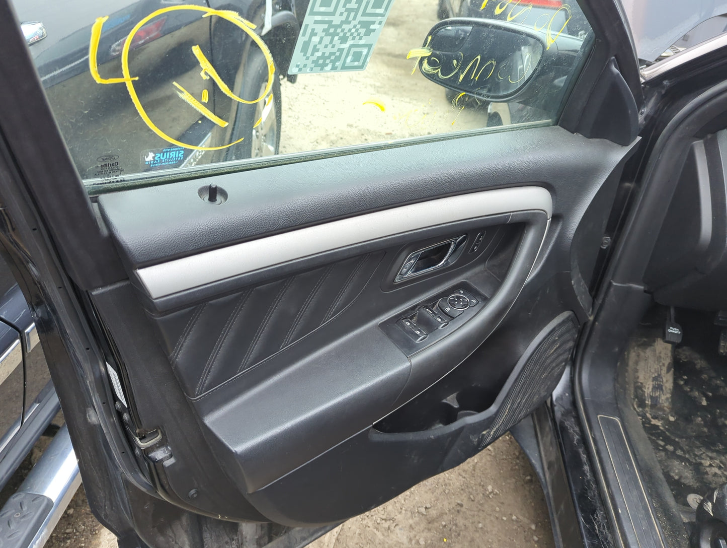 2016 Ford Taurus Front Left Driver Interior Door Panel Trim - Oemusedautoparts1.com