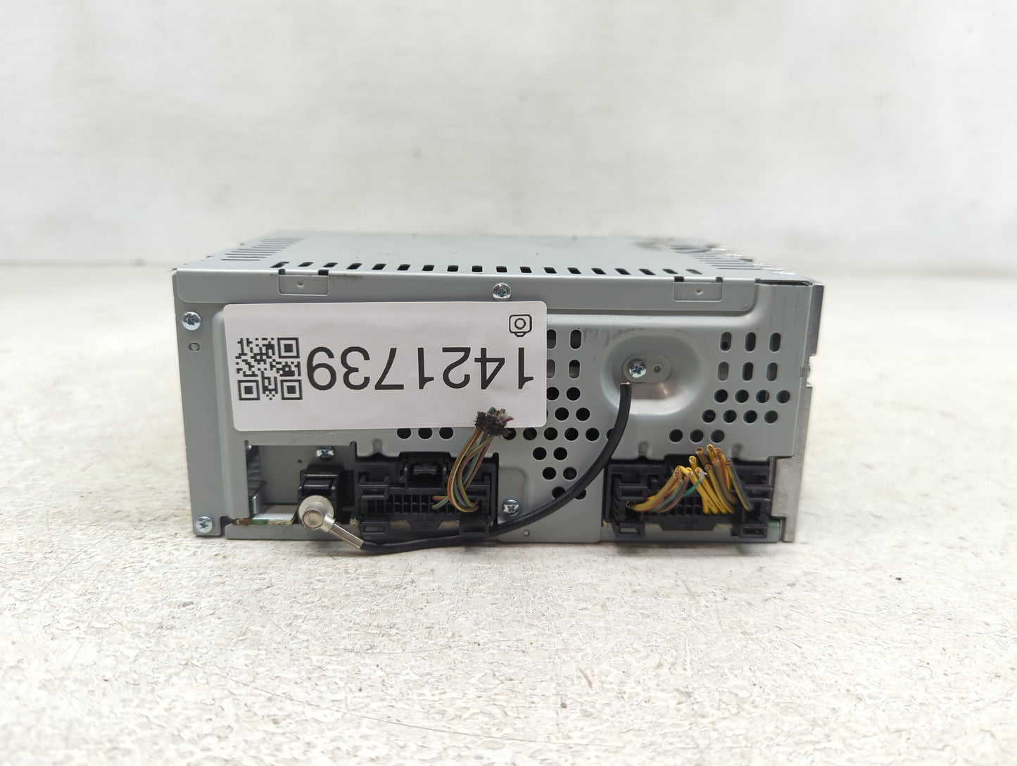 2014-2019 Ford Taurus Radio AM FM Cd Player Receiver Replacement P/N:DG1T-19C107-LD Fits Fits 2014 2015 2016 2017 2018 2019