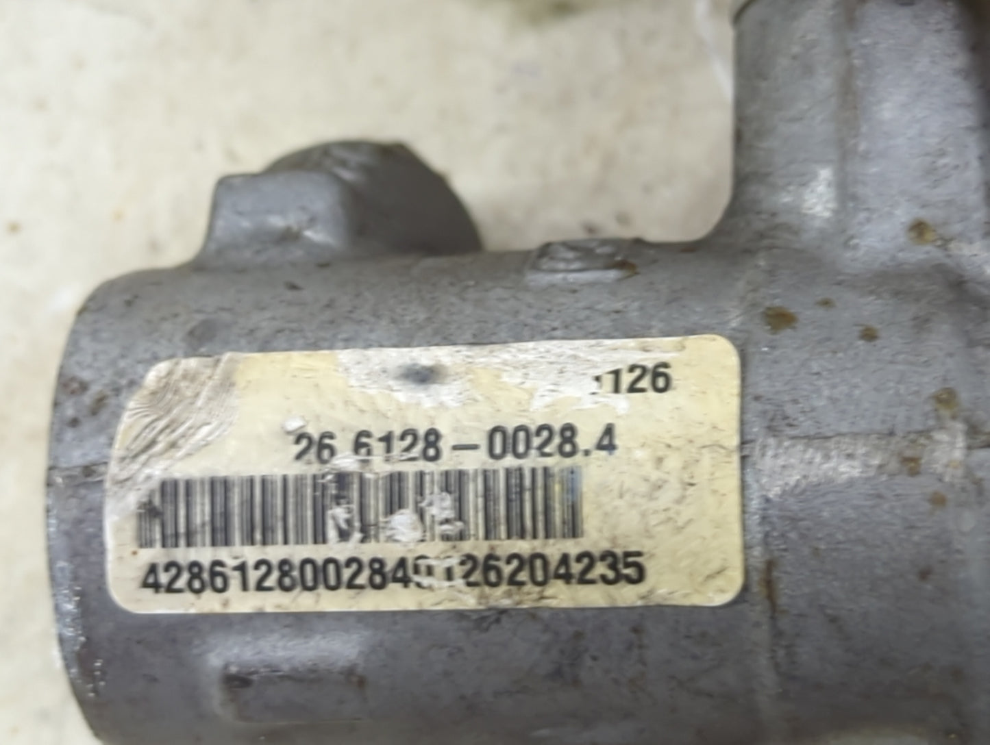 2013-2019 Ford Taurus Brake Master Cylinder 1496560 - Oemusedautoparts1.com