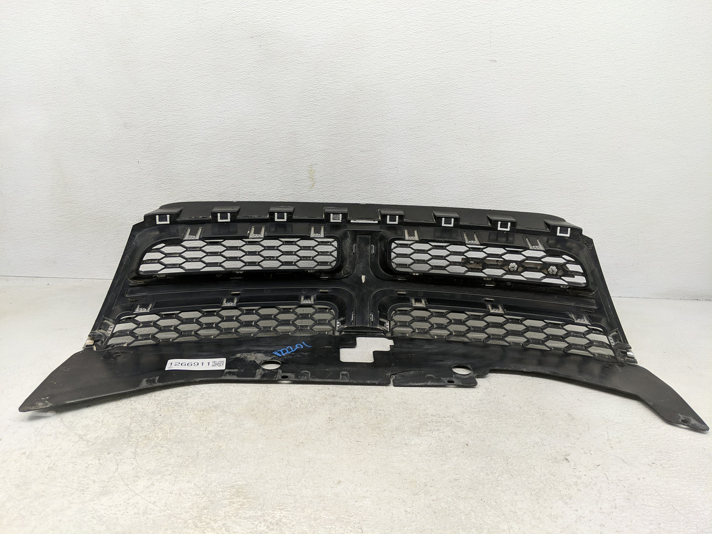 2015-2019 Ford Transit-250 Front Grille Bumper Not Included - Oemusedautoparts1.com