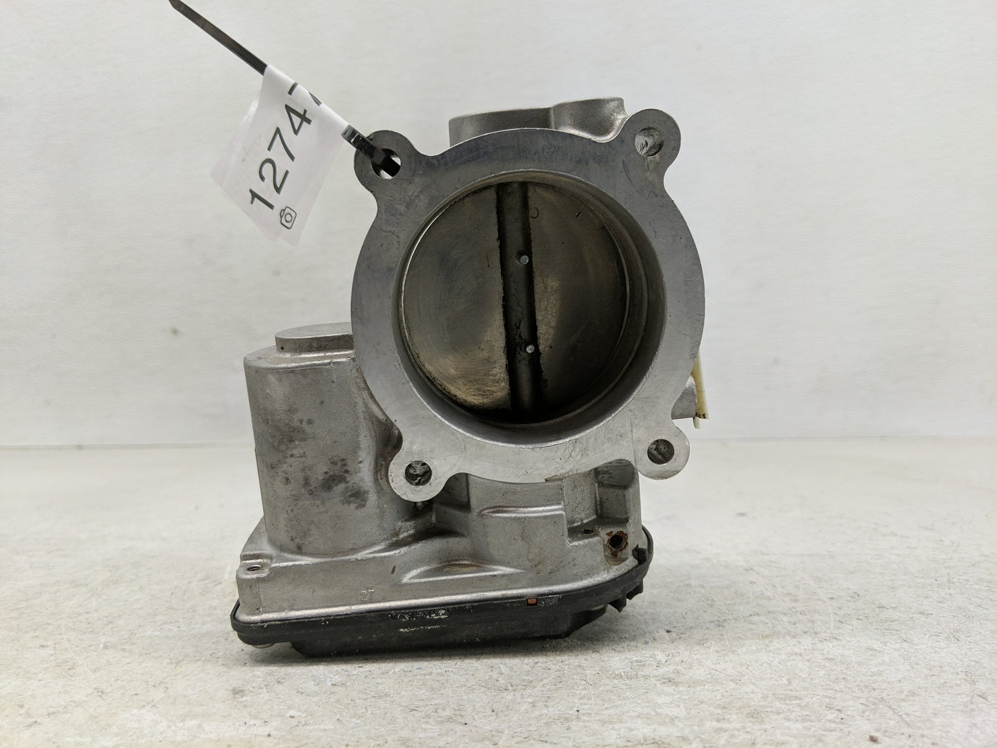 2015-2019 Ford Transit-250 Throttle Body Fits Fits 2011 2012 2013 2014 2015 2016 2017 2018 2019 OEM Used Auto Parts - Oemuse