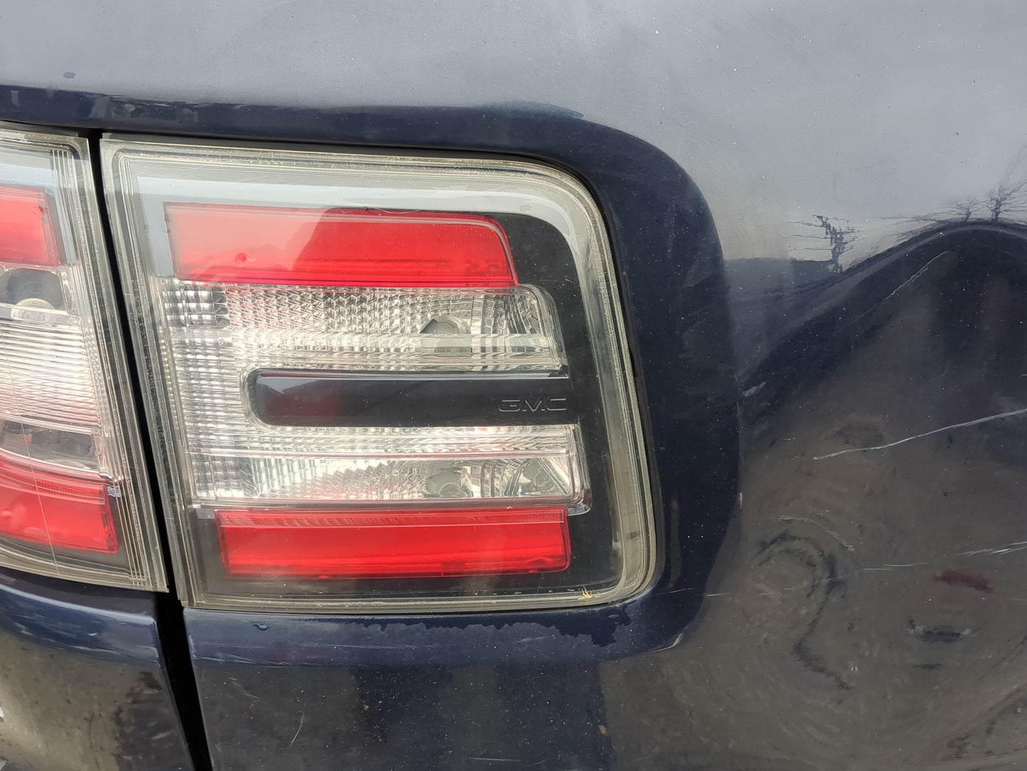2013 Gmc Acadia Driver Left Side Tail Light Taillight Deck Lid Mounted - Oemusedautoparts1.com