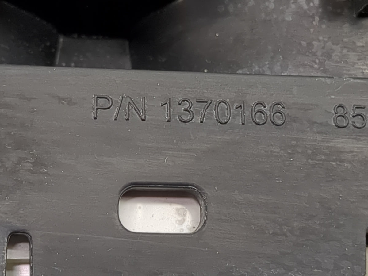 2014-2016 Gmc Acadia Instrument Cluster Speedometer Gauges P/N:1370166 Miles:159K Fits Fits 2014 2015 2016 OEM Used Auto Par