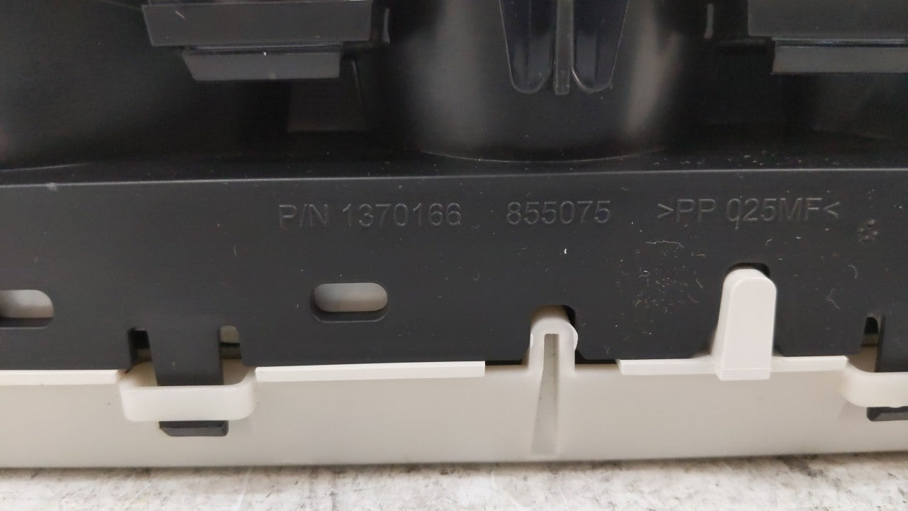 2014-2016 Gmc Acadia Instrument Cluster Speedometer Gauges P/N:23172989 1370166 Fits Fits 2014 2015 2016 OEM Used Auto Parts