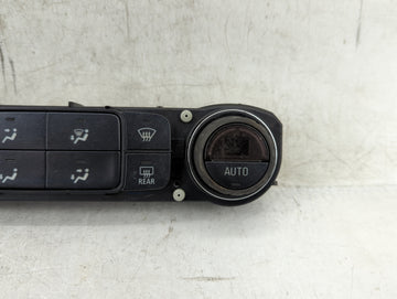 2016 Gmc Canyon Climate Control Module Temperature AC/Heater Replacement P/N:23211701 Fits OEM Used Auto Parts