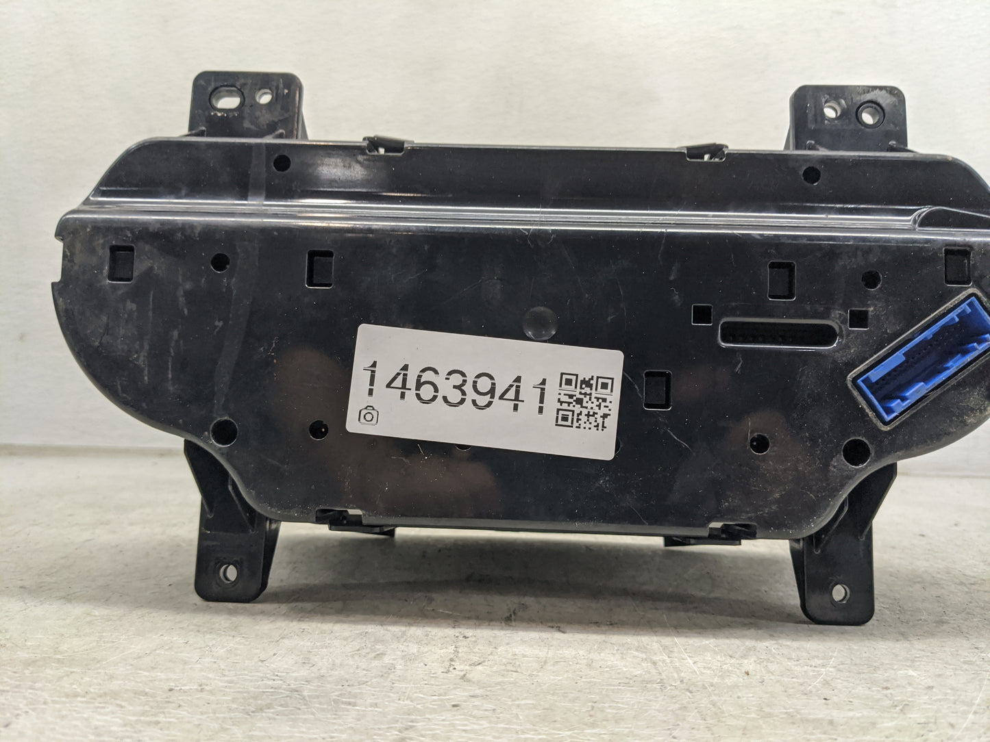 2016 Gmc Sierra 1500 Instrument Cluster Speedometer Gauges P/N:23348997 26333323, 28496306, 2391341, AV6N Miles:173K Fits OE