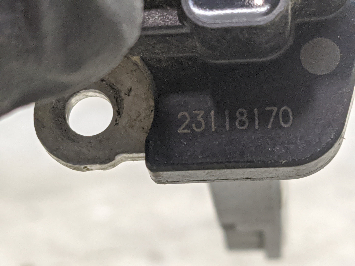 2014-2019 Gmc Sierra 1500 Mass Air Flow Meter Maf 1485733 - Oemusedautoparts1.com