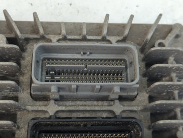2013-2016 Gmc Terrain PCM Engine Control Computer ECU ECM PCU OEM P/N:E39A 12651807 Fits Fits 2013 2014 2015 2016 OEM Used Auto Parts