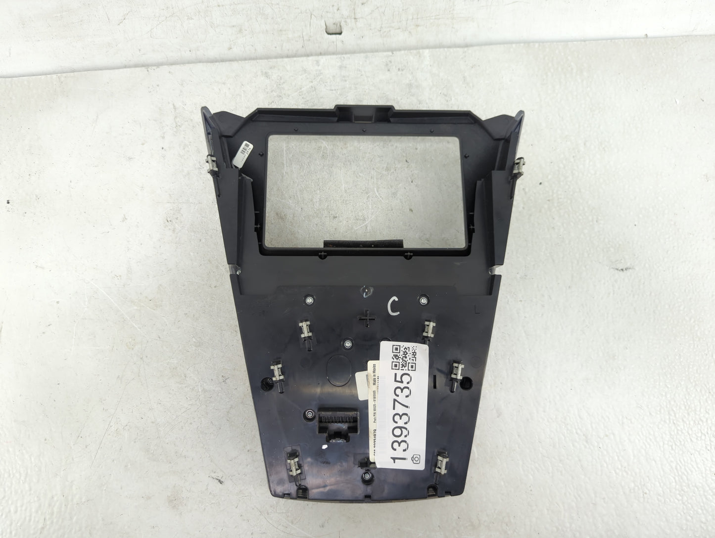 2016 Gmc Terrain Radio AM FM Cd Player Receiver Replacement P/N:23334979 Fits OEM Used Auto Parts - Oemusedautoparts1.com
