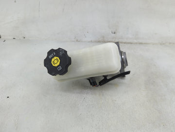 2011-2017 Gmc Terrain Brake Master Cylinder 1490182