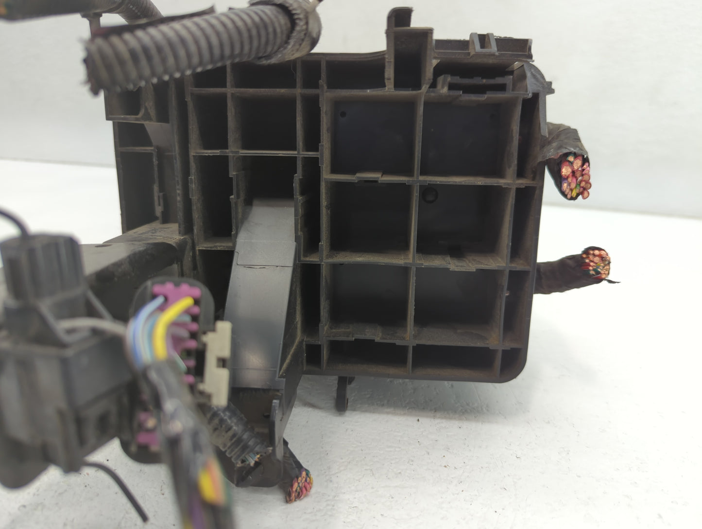 2016-2017 Gmc Terrain Fusebox Fuse Box Panel Relay Module P/N:22922727 Fits Fits 2016 2017 OEM Used Auto Parts - Oemusedauto