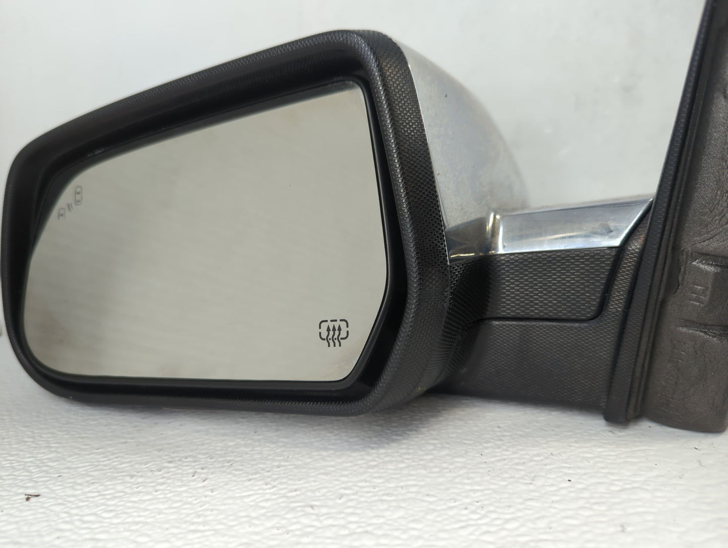 2016-2017 Gmc Terrain Driver Side View Mirror - Left Door Mirror OEM Used - Oemusedautoparts1.com