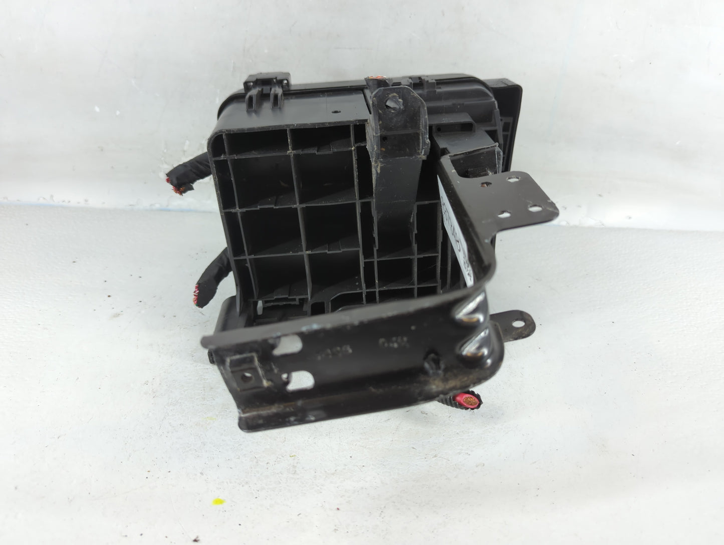 2016 Gmc Terrain Fusebox Fuse Box Panel Relay Module P/N:23404555_01 Fits OEM Used Auto Parts - Oemusedautoparts1.com