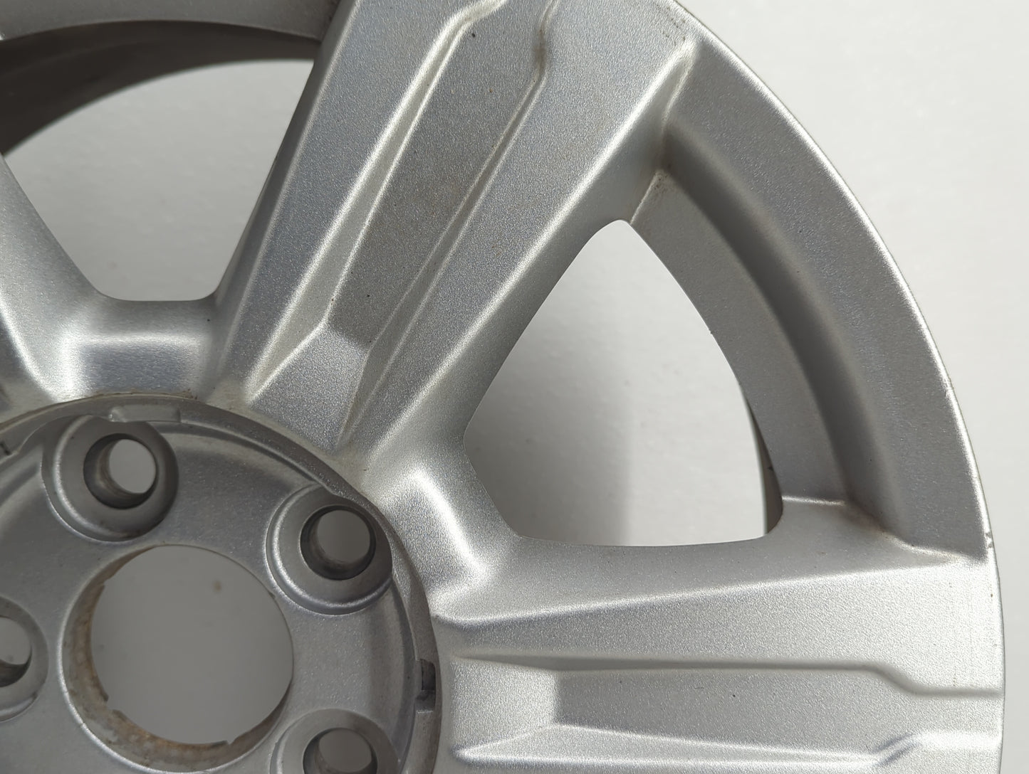 2014-2017 Gmc Terrain Oem Wheel Rim 847983 - Oemusedautoparts1.com