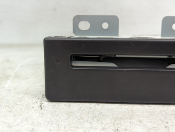 2015-2016 Gmc Yukon Radio AM FM Cd Player Receiver Replacement P/N:84016434 Fits Fits 2015 2016 2017 2018 2019 2020 OEM Used Auto Parts