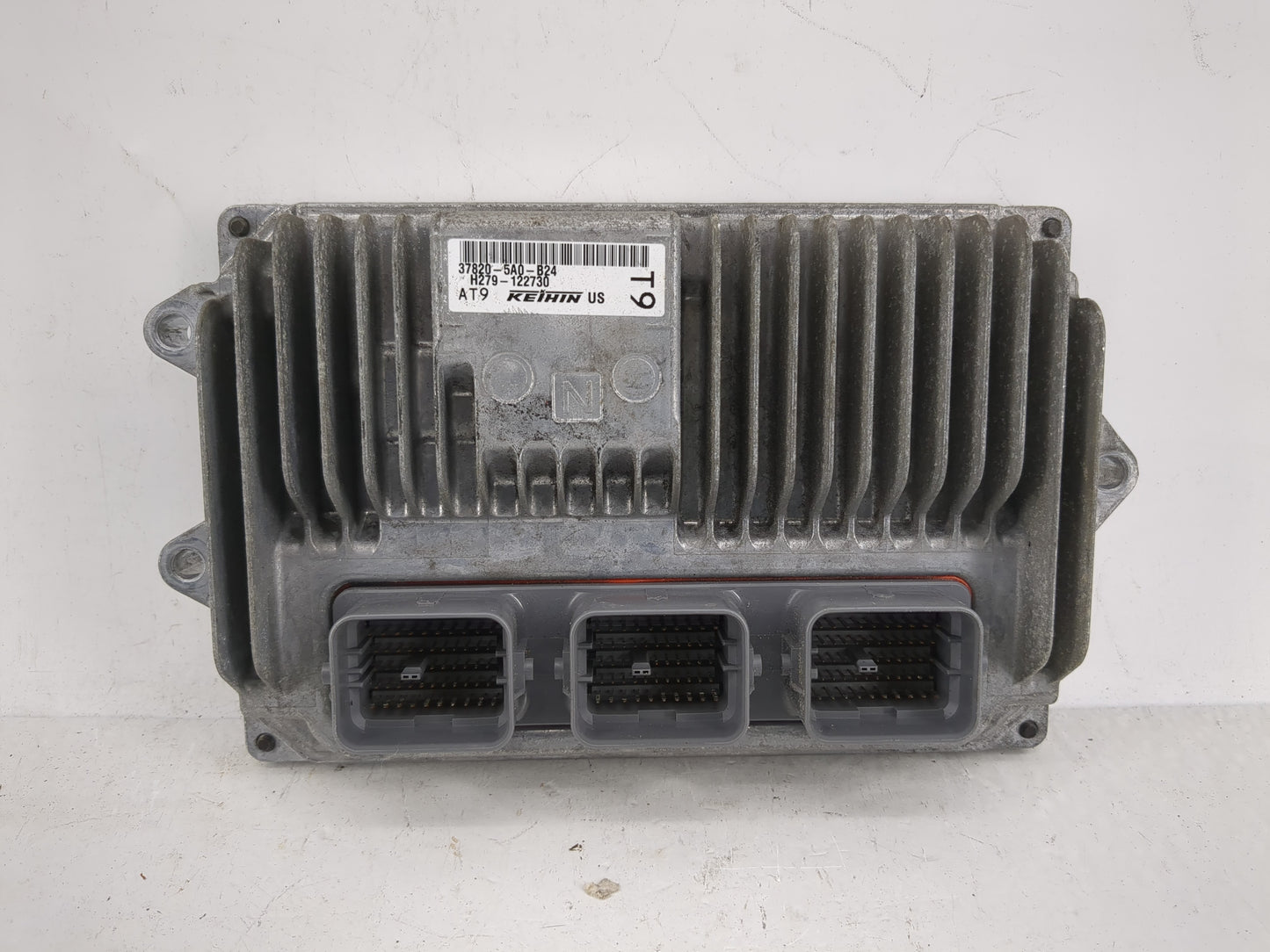 2016-2017 Honda Accord PCM Engine Control Computer ECU ECM PCU OEM P/N:37820-5A0-B44 Fits Fits 2016 2017 OEM Used Auto Parts