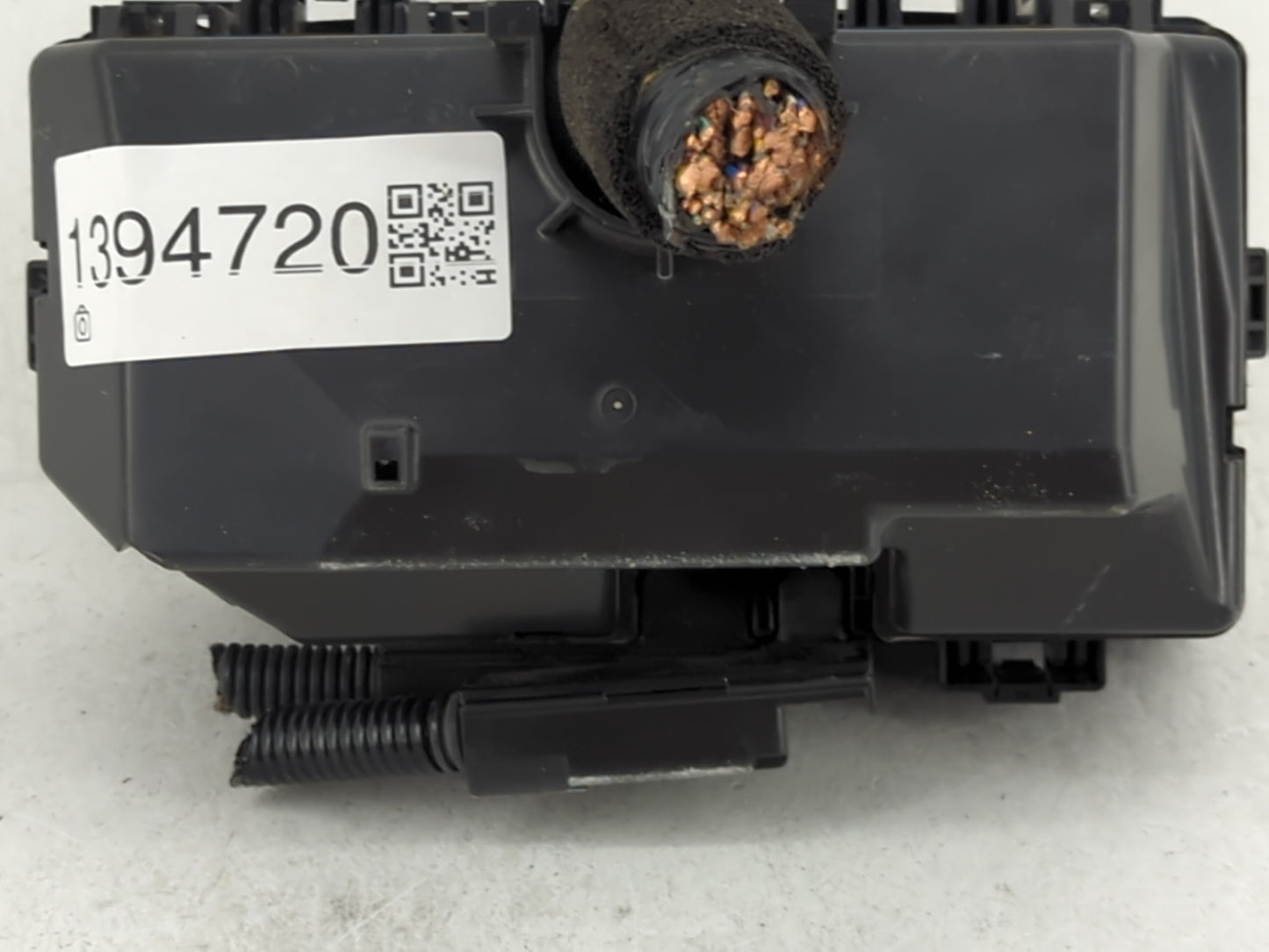 2015-2016 Honda Cr-V Fusebox Fuse Box Panel Relay Module P/N:T1W A010 A0 Fits Fits 2015 2016 OEM Used Auto Parts - Oemusedau