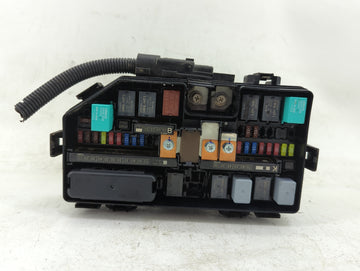 2015-2016 Honda Cr-V Fusebox Fuse Box Panel Relay Module P/N:T1W A010 Fits Fits 2015 2016 OEM Used Auto Parts