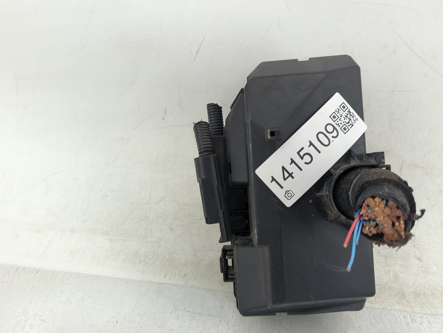 2015-2016 Honda Cr-V Fusebox Fuse Box Panel Relay Module P/N:T1W A010 A0 Fits Fits 2015 2016 OEM Used Auto Parts - Oemusedau
