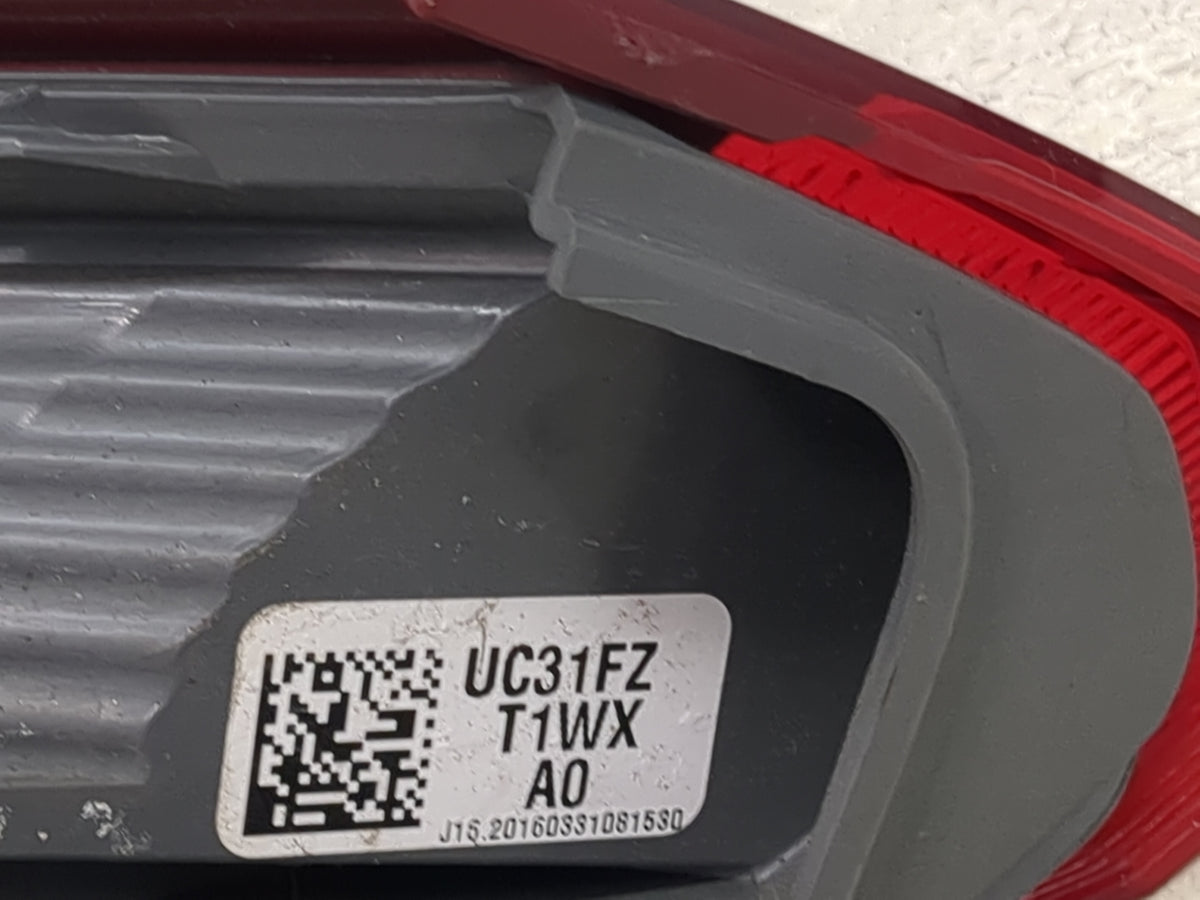 2015-2016 Honda Cr-v Driver Left Side Deck Lid Mounted Tail Light 1513413 - Oemusedautoparts1.com