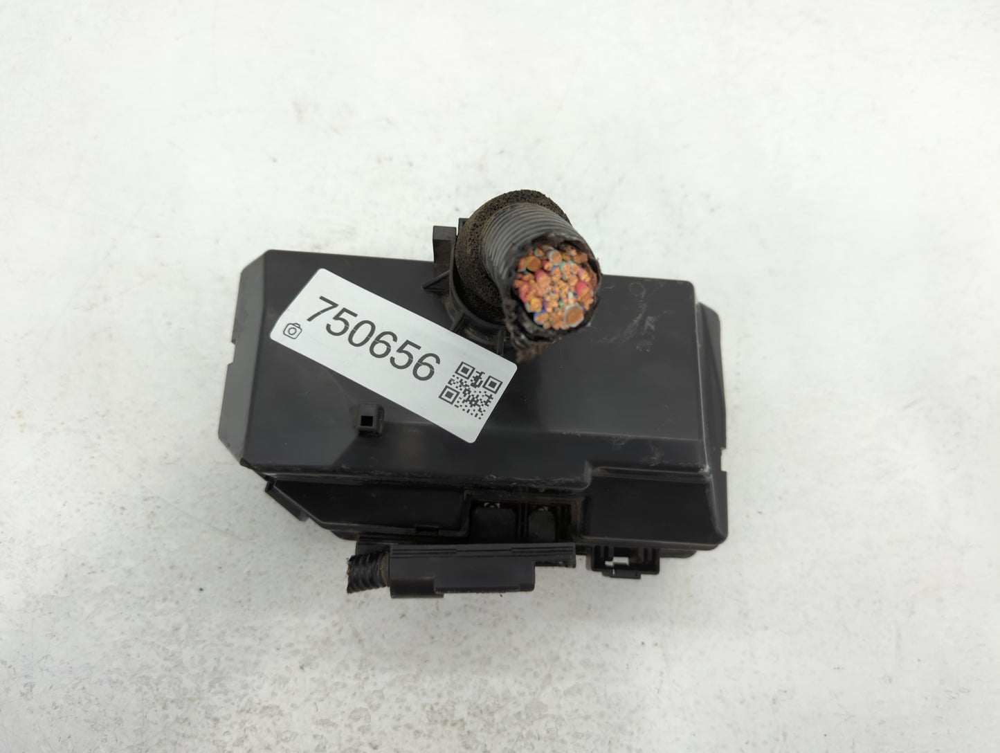 2015-2016 Honda Cr-V Fusebox Fuse Box Panel Relay Module P/N:PP-TD20 347520151024 Fits Fits 2015 2016 OEM Used Auto Parts -