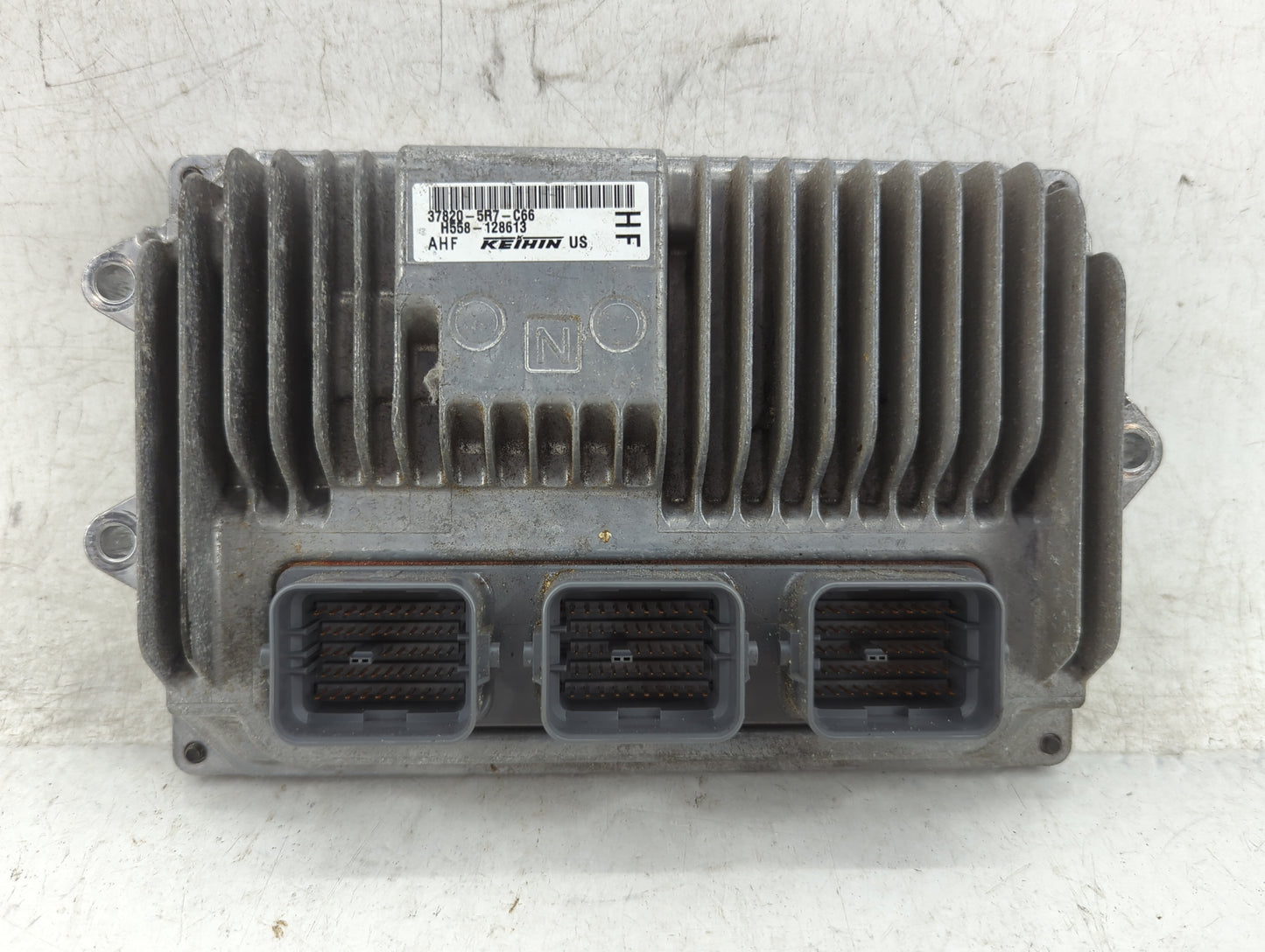 2015-2016 Honda Fit PCM Engine Control Computer ECU ECM PCU OEM P/N:37820-5R7-C66 Fits Fits 2015 2016 OEM Used Auto Parts -