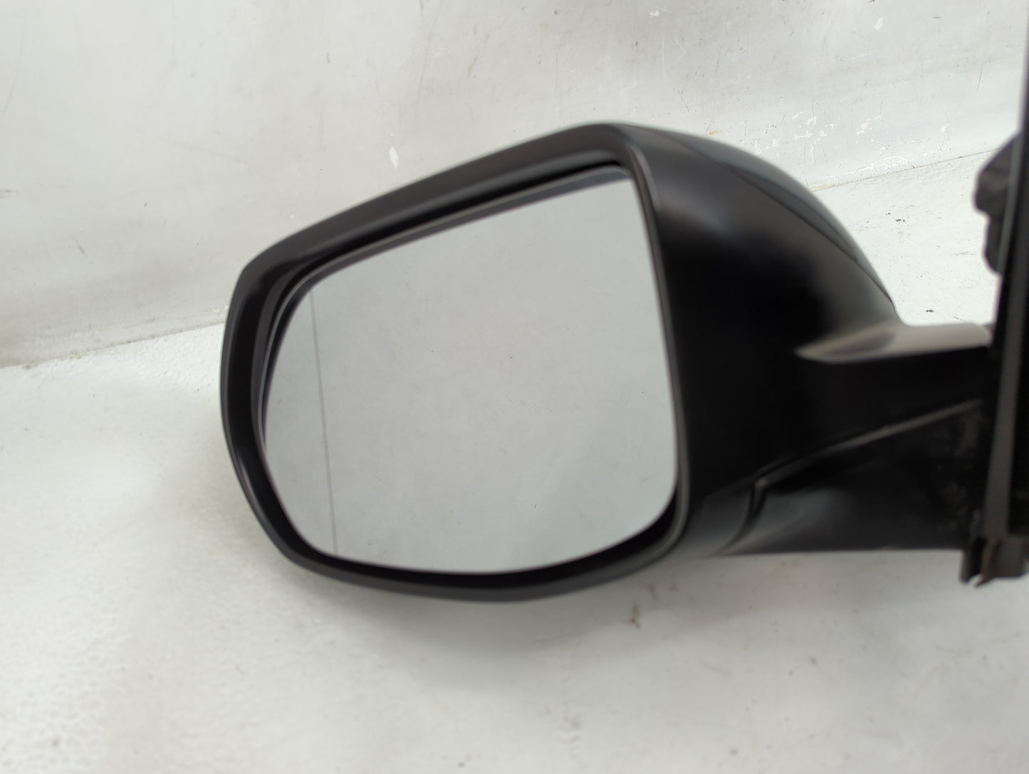 2016 Honda Hr-V Side Mirror Replacement Driver Left View Door Mirror Fits OEM Used Auto Parts - Oemusedautoparts1.com