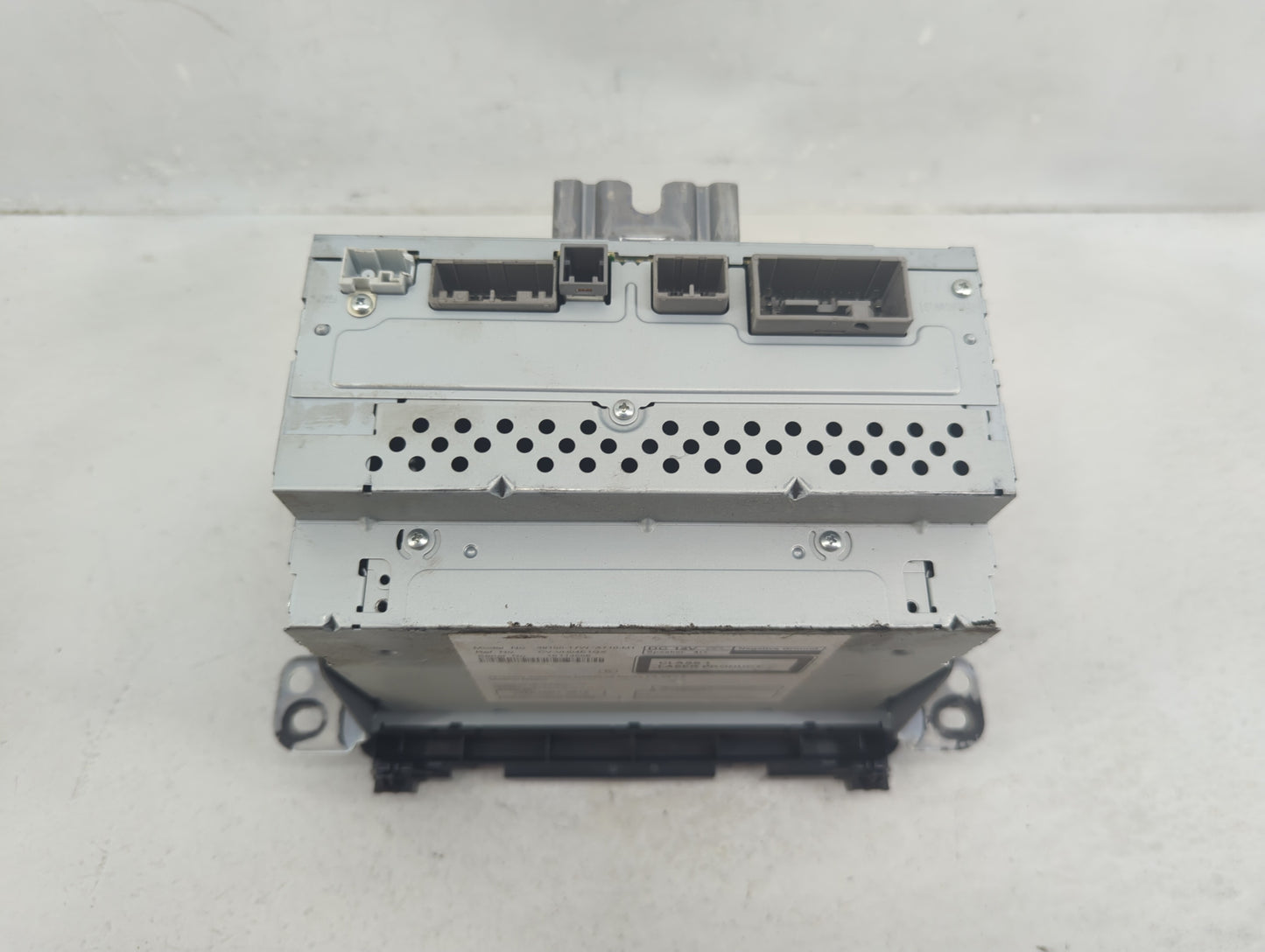 2016 Honda Hr-V Radio AM FM Cd Player Receiver Replacement P/N:39100-T7W-A710-M1 Fits OEM Used Auto Parts - Oemusedautoparts