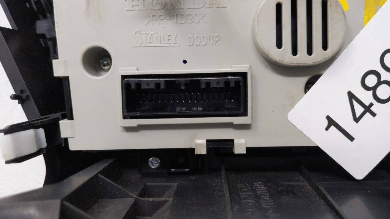 2016-2022 Honda Hr-V Climate Control Module Temperature AC/Heater Replacement P/N:T7W-A8 79600-T7W-A830-M1 Fits OEM Used Aut