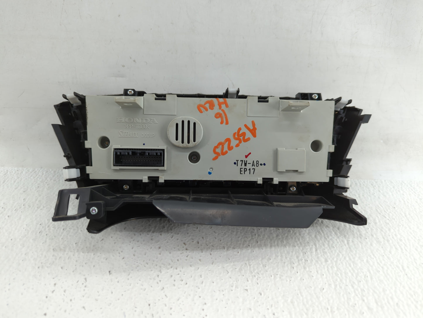 2016-2022 Honda Hr-V Climate Control Module Temperature AC/Heater Replacement P/N:79600-T7W-A840-M1 79600T7W A840M1 Fits OEM