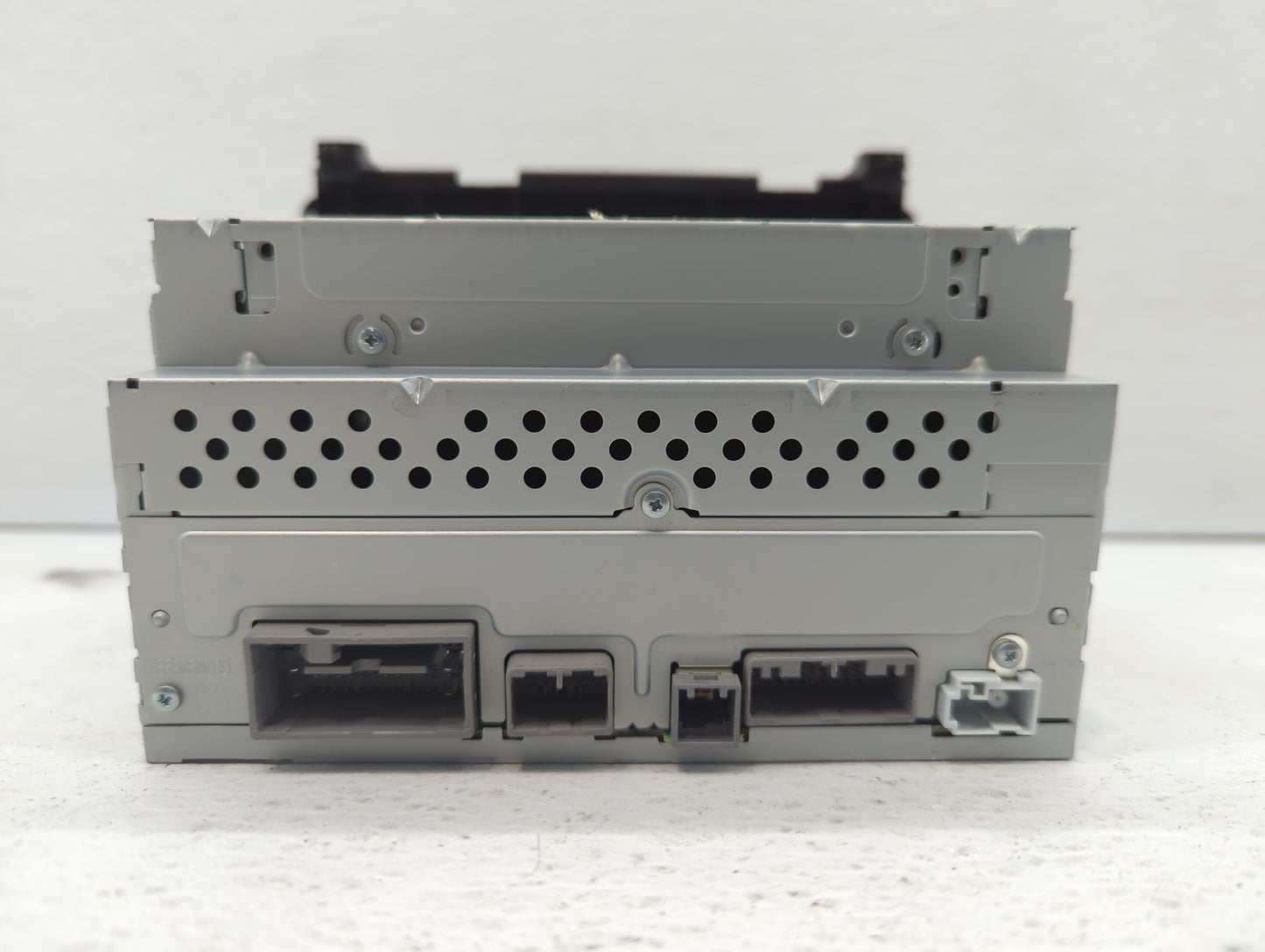 2016-2016 Honda Hr-v Am Fm Cd Player Radio Receiver - Oemusedautoparts1.com