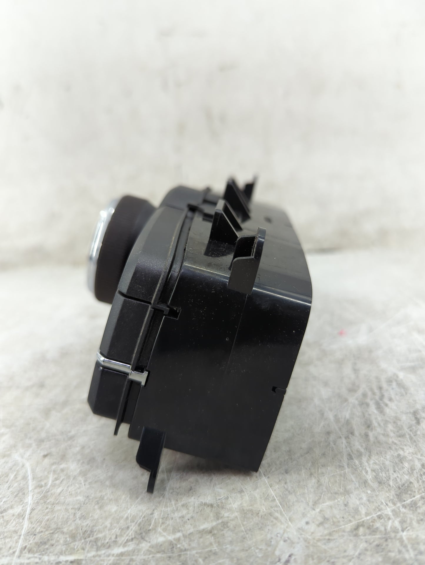 2014-2017 Honda Odyssey Radio Control Panel - Oemusedautoparts1.com
