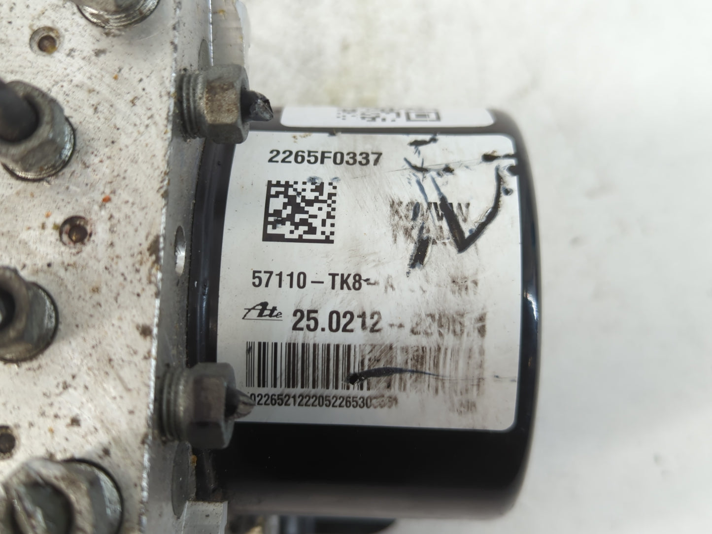 2016 Honda Odyssey ABS Pump Control Module Replacement P/N:57110-TK8-A Fits OEM Used Auto Parts - Oemusedautoparts1.com