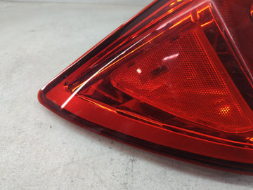 2016 Honda Pilot Tail Light Assembly Driver Left OEM Fits OEM Used Auto Parts