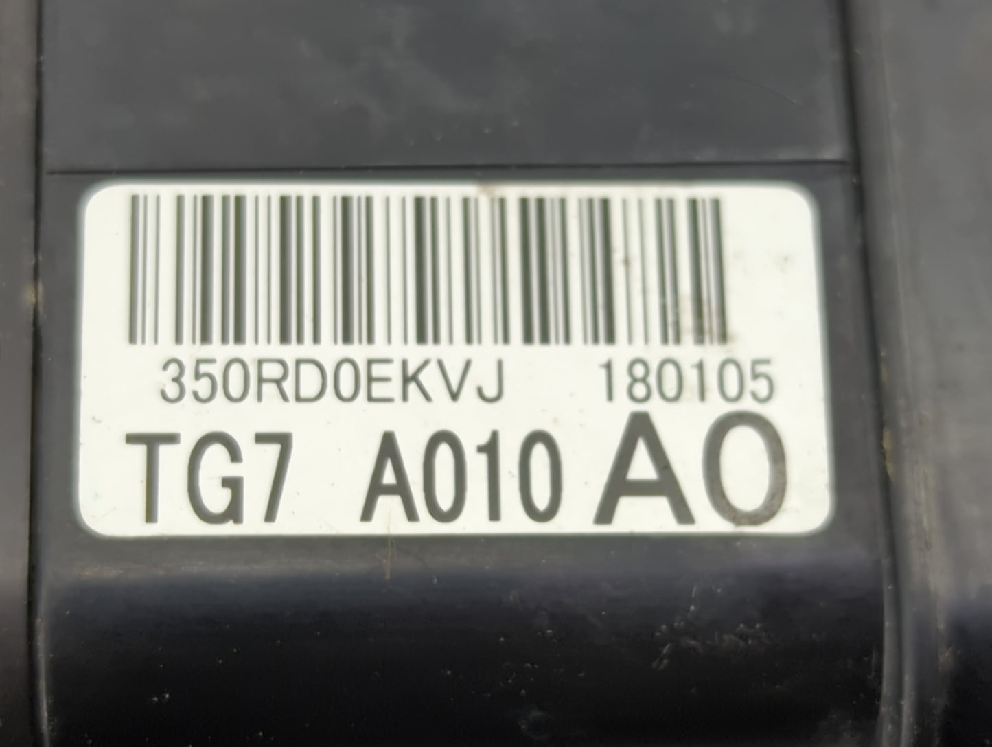 2016-2018 Honda Pilot Fusebox Fuse Box Panel Relay Module P/N:TG7 A010 A0 Fits Fits 2016 2017 2018 OEM Used Auto Parts - Oem