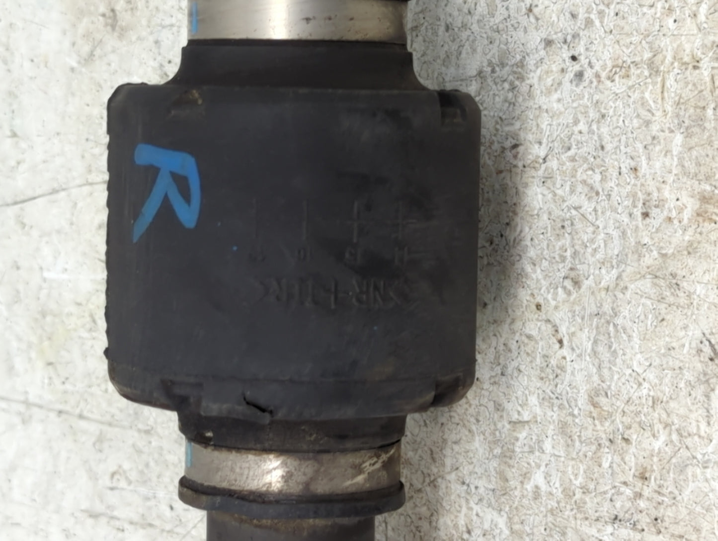 2012-2017 Hyundai Accent Axle Shaft Front Passenger Cv C/v - Oemusedautoparts1.com