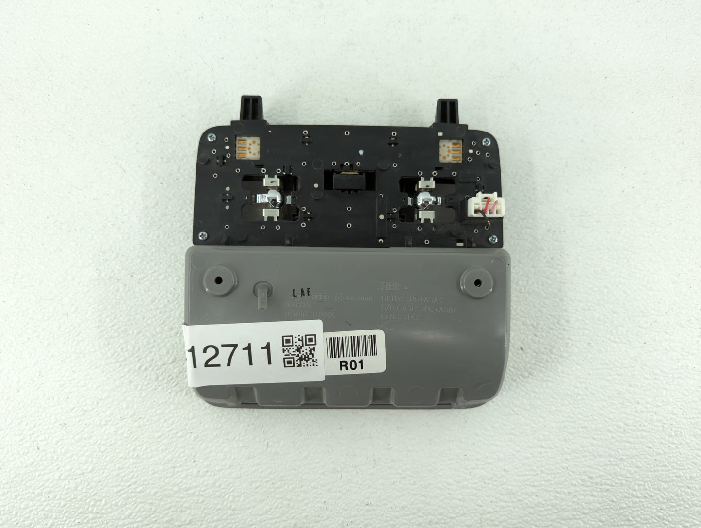 2012-2017 Hyundai Accent Overhead Roof Console 412711 - Oemusedautoparts1.com