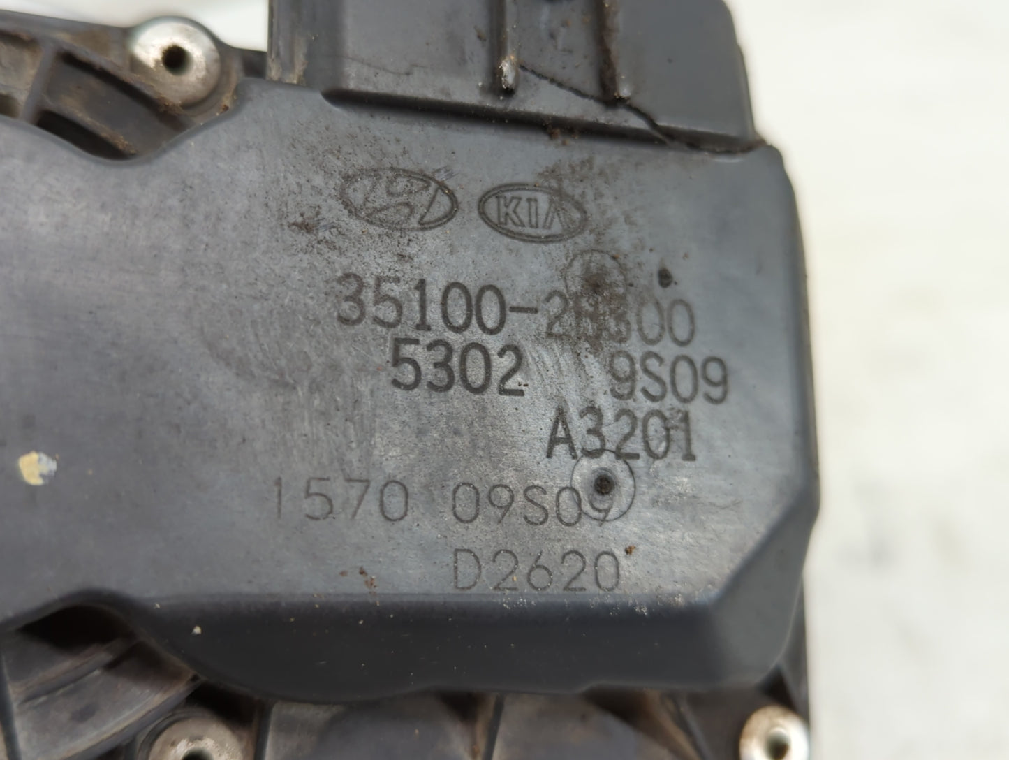 2012-2019 Hyundai Accent Throttle Body P/N:35100-2B300 Fits Fits 2012 2013 2014 2015 2016 2017 2018 2019 OEM Used Auto Parts