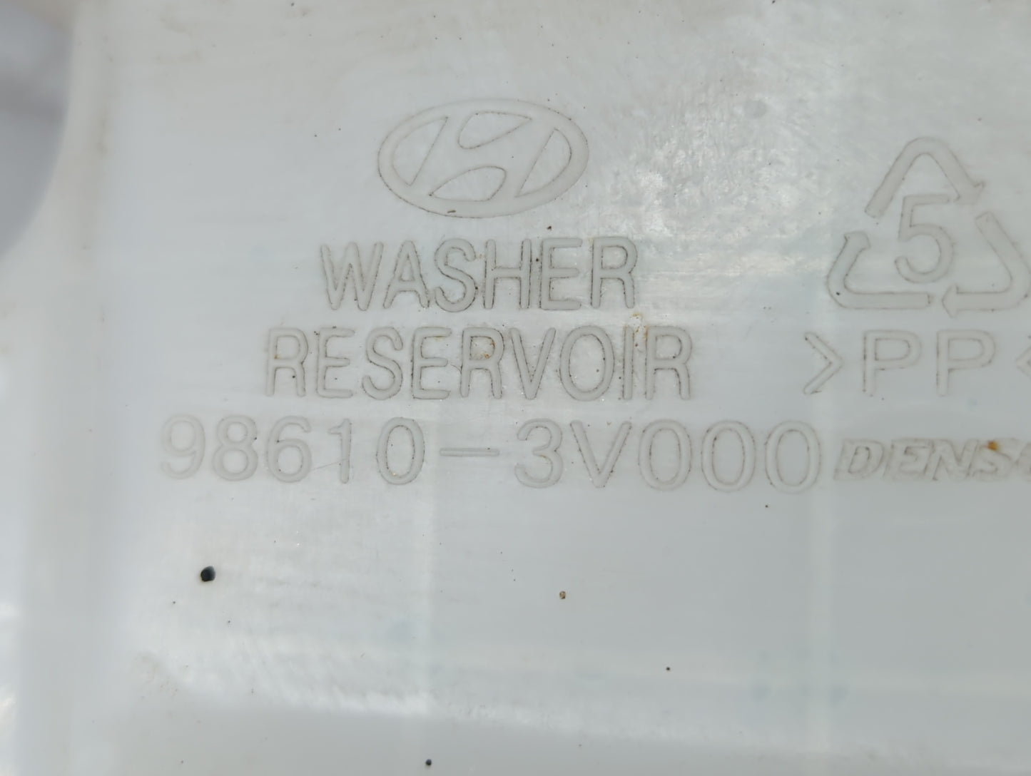 2012-2017 Hyundai Azera Windshield Washer Fluid Reservoir Bottle Oem - Oemusedautoparts1.com