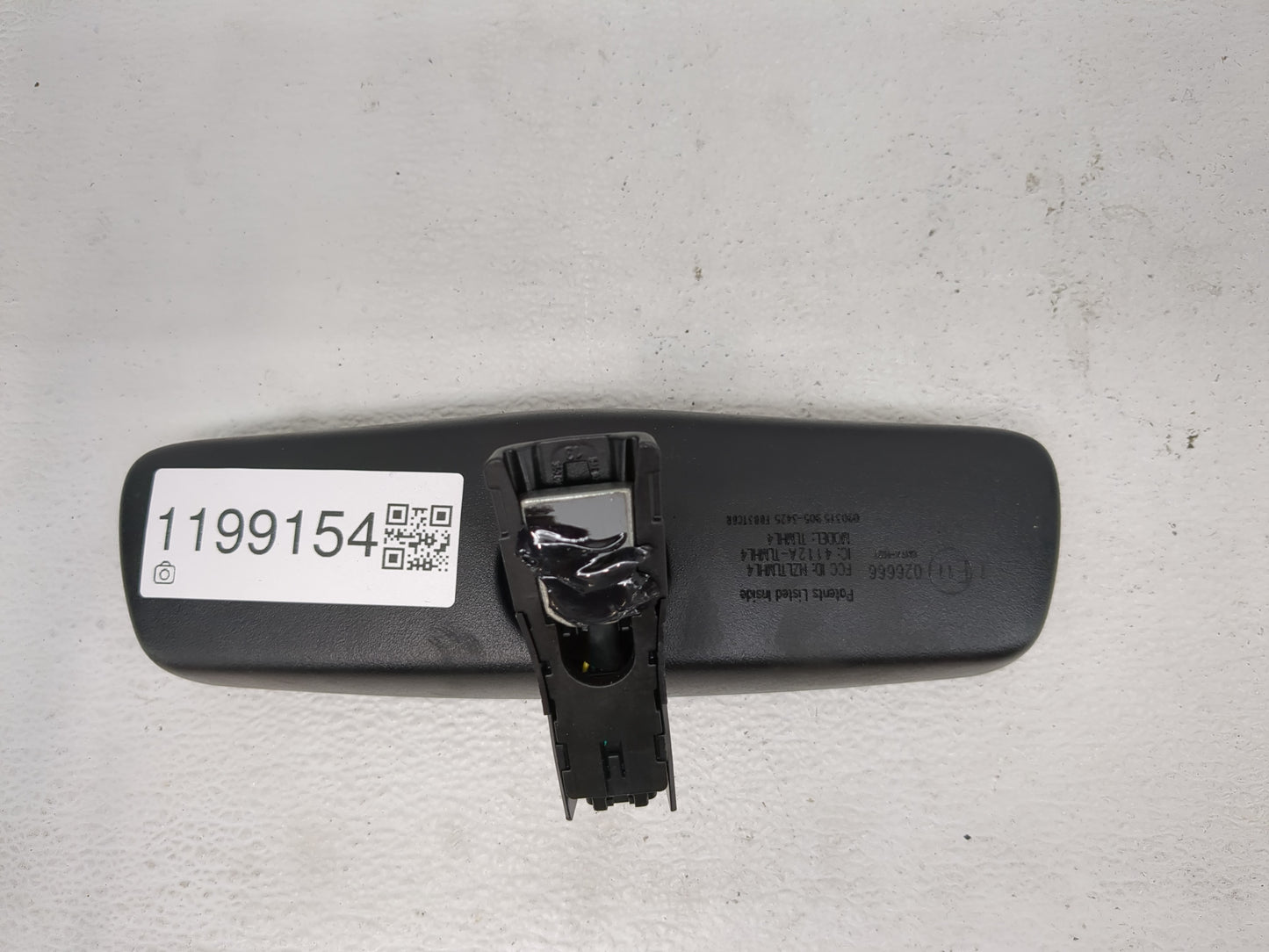 2012-2017 Hyundai Azera Interior Rear View Mirror Replacement OEM P/N:E11026666 Fits OEM Used Auto Parts - Oemusedautoparts1