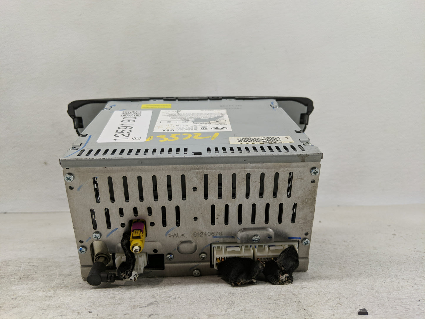 2014-2016 Hyundai Elantra Radio AM FM Cd Player Receiver Replacement P/N:96180-3X165GU Fits Fits 2014 2015 2016 OEM Used Aut