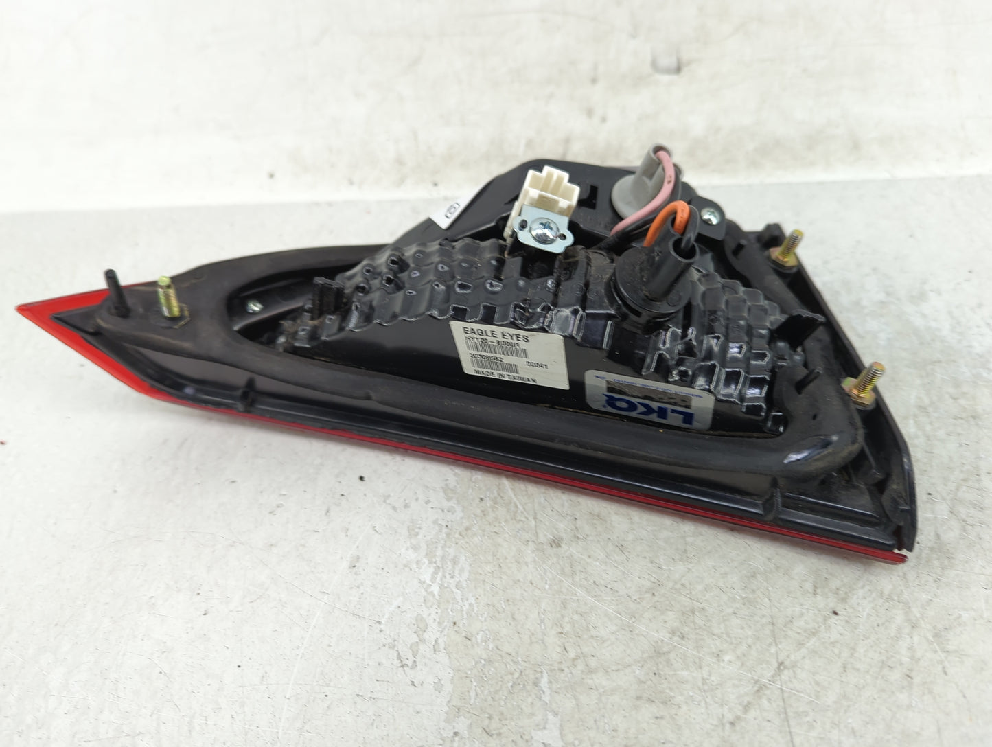 2014-2016 Hyundai Elantra Tail Light Assembly Passenger Right OEM P/N:92403-3Q Fits Fits 2014 2015 2016 OEM Used Auto Parts