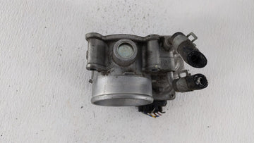 2011-2018 Hyundai Elantra Throttle Body P/N:35100-2E710 35100-2E000 Fits Fits 2011 2012 2013 2014 2015 2016 2017 2018 2019 OEM Used Auto Parts